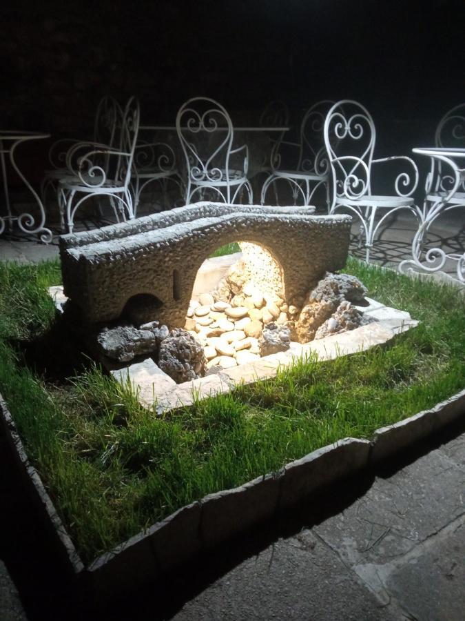 Heart Of Old Town Guesthouse Podgorica Esterno foto